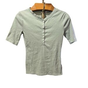 GAP~ Women’s Ribbed Short Sleeve Henley in Desert Sage Green XS